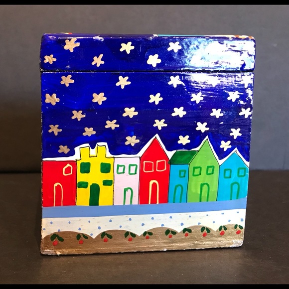 Vintage Wooden Box Hand Painted with Matching Wooden Ornament Made in India. - Picture 3 of 12